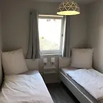 Westhook 1 Apartman *